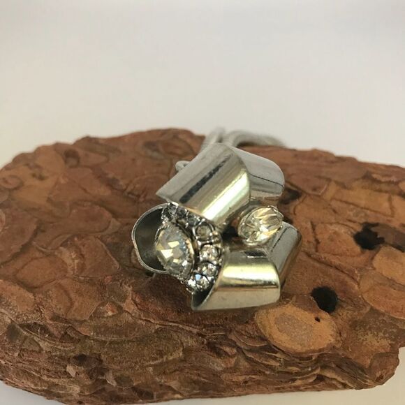 Germany made vintage chunky charm bracelet with clip on earrings. - Picture 8 of 10